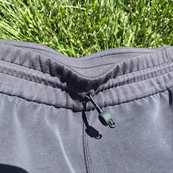 Lululemon Women's Black and Grey Joggers-track Pants Size 6 (26x31.5) - Picture 10 of 14